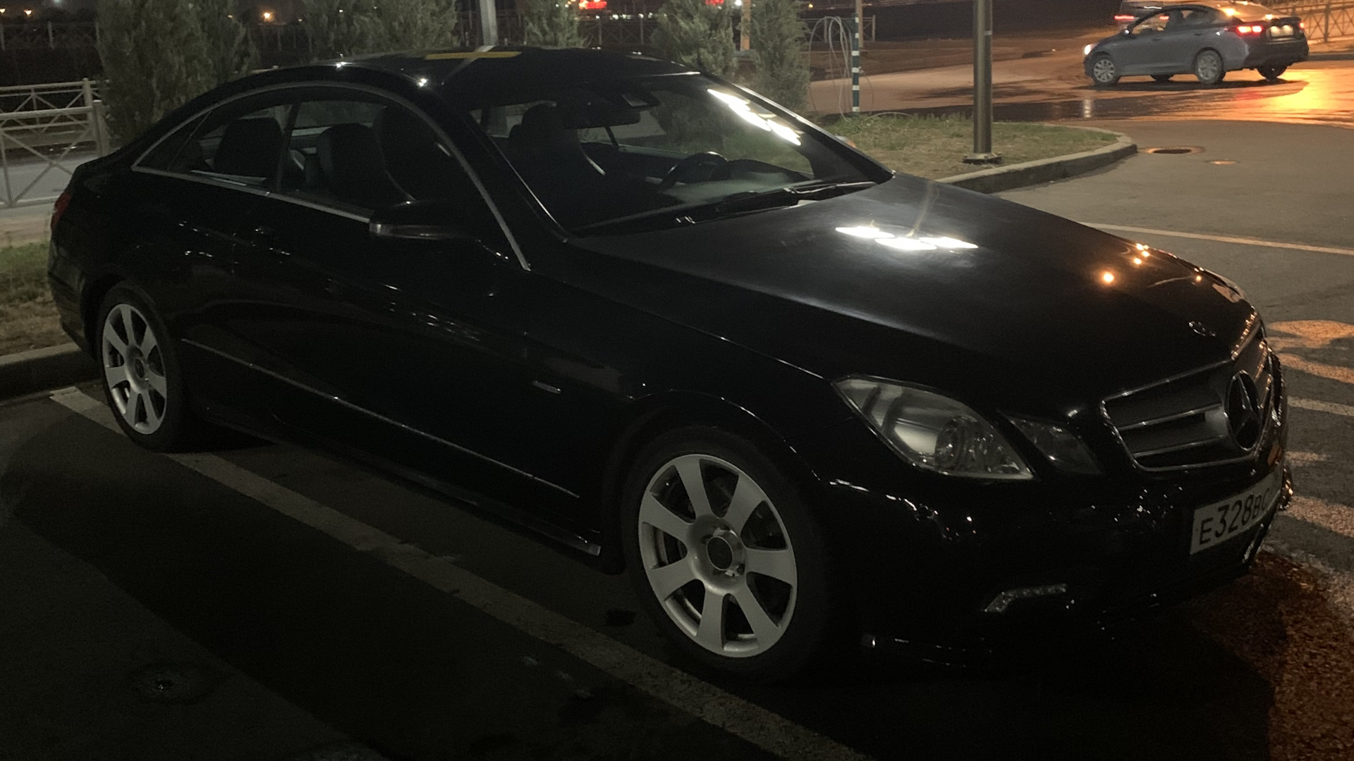 Mercedes-Benz E-class Coupe (C207) 2.1 дизельный 2009 | дизель на механике  на DRIVE2