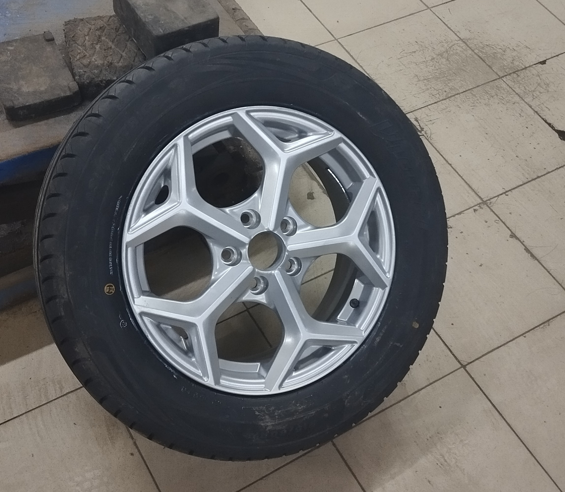 колеса 16 радиус лето. литые диски с резиной. диски на рио 4 16 радиус. шины киа спортейдж диски 17 лето. колеса киа спортейдж 17 радиус.