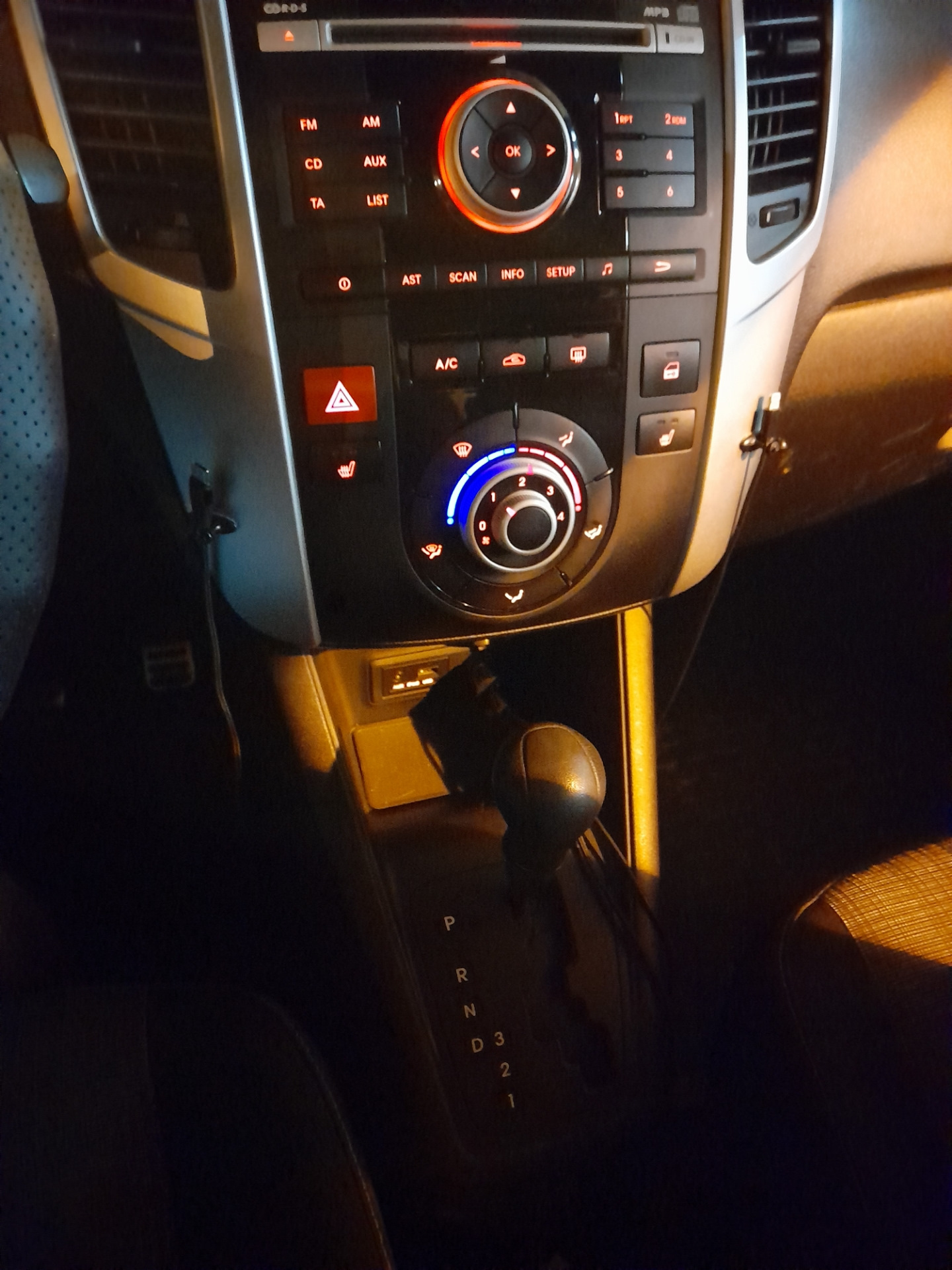 Запись №22 Подсветка селектора АКПП — KIA Venga, 1,6 л, 2013 года ...