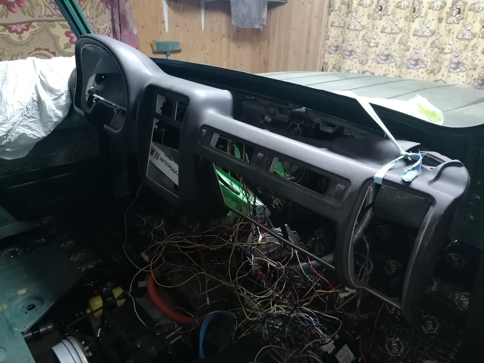 Сиденья BMW Х5, туннель от патриота и панель от Волги — УАЗ 31512, 2,9 ...