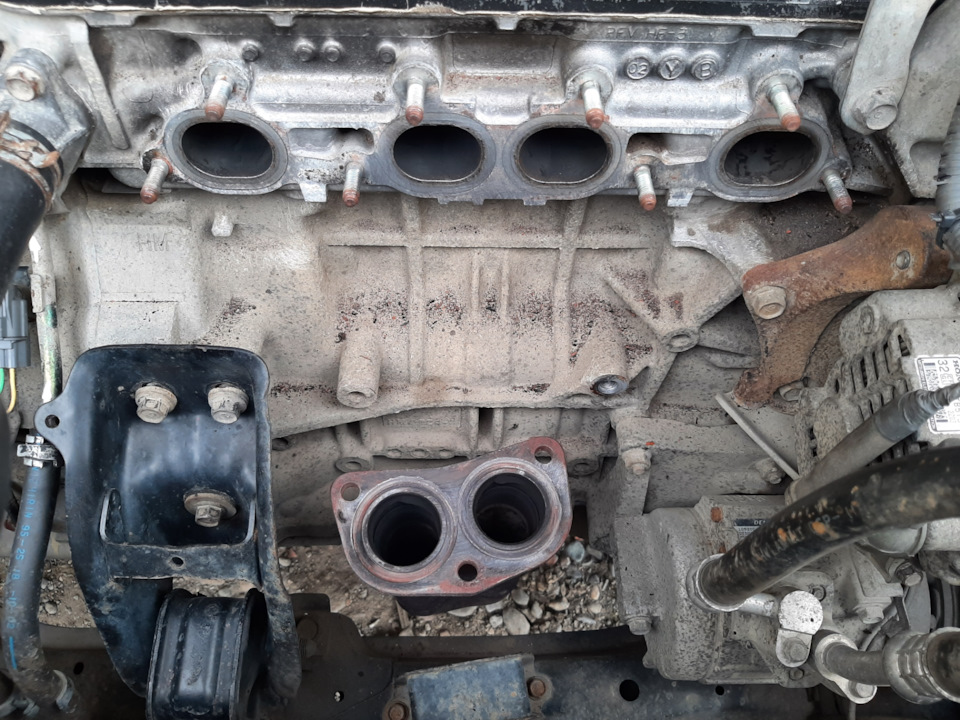 Зачищены плоскости гбц и приемной трубы — Honda Odyssey (2G)