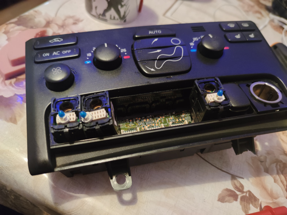 Мелочь а глаз мозолит сильно — Volvo XC90 (1G), 2,5 л, 2004 года ...