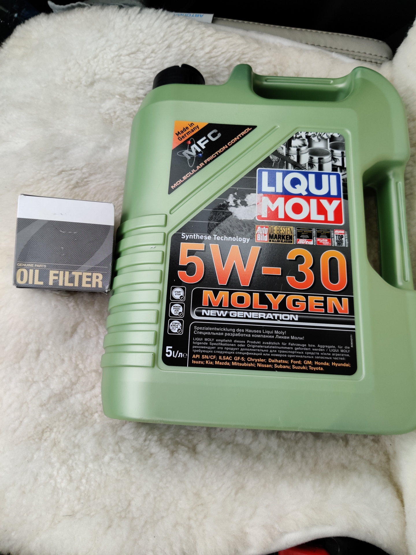 Ликви моли 5w30 молиген. Molygen 5w-40. Ликви Молли на Мазда СХ 5. Liqui Moly Molygen присадка.