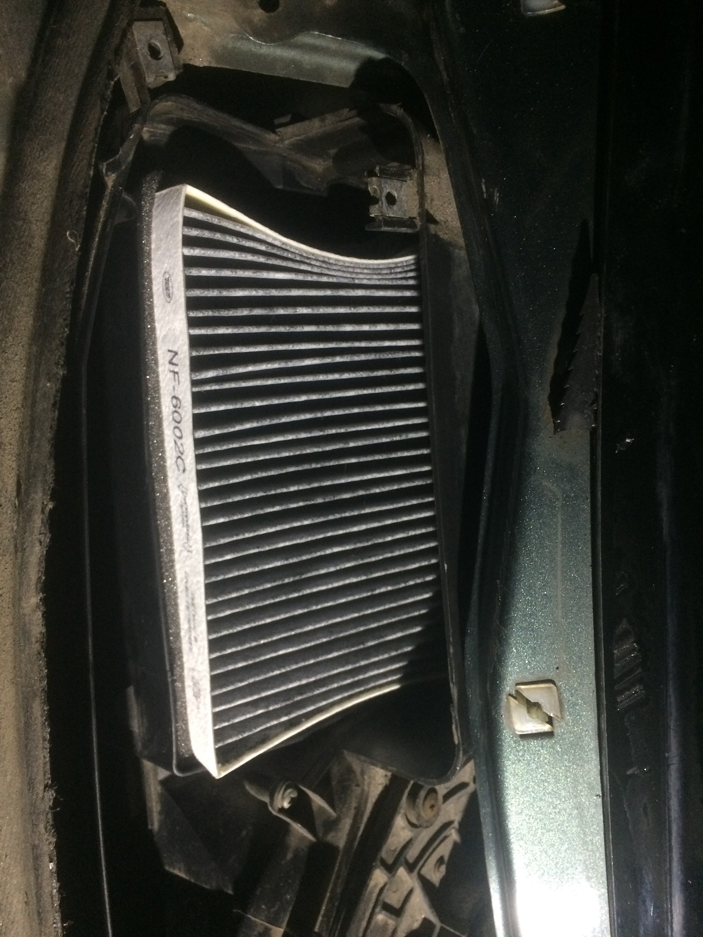 ТО ГБО, замена салонного фильтра (136520 км.) — Lada Приора хэтчбек, 1 ...