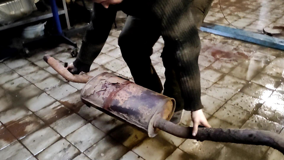 9YICe3SXE7pIXYu uA4YDNoyt3k 960 Как крепится глушитель на патриоте