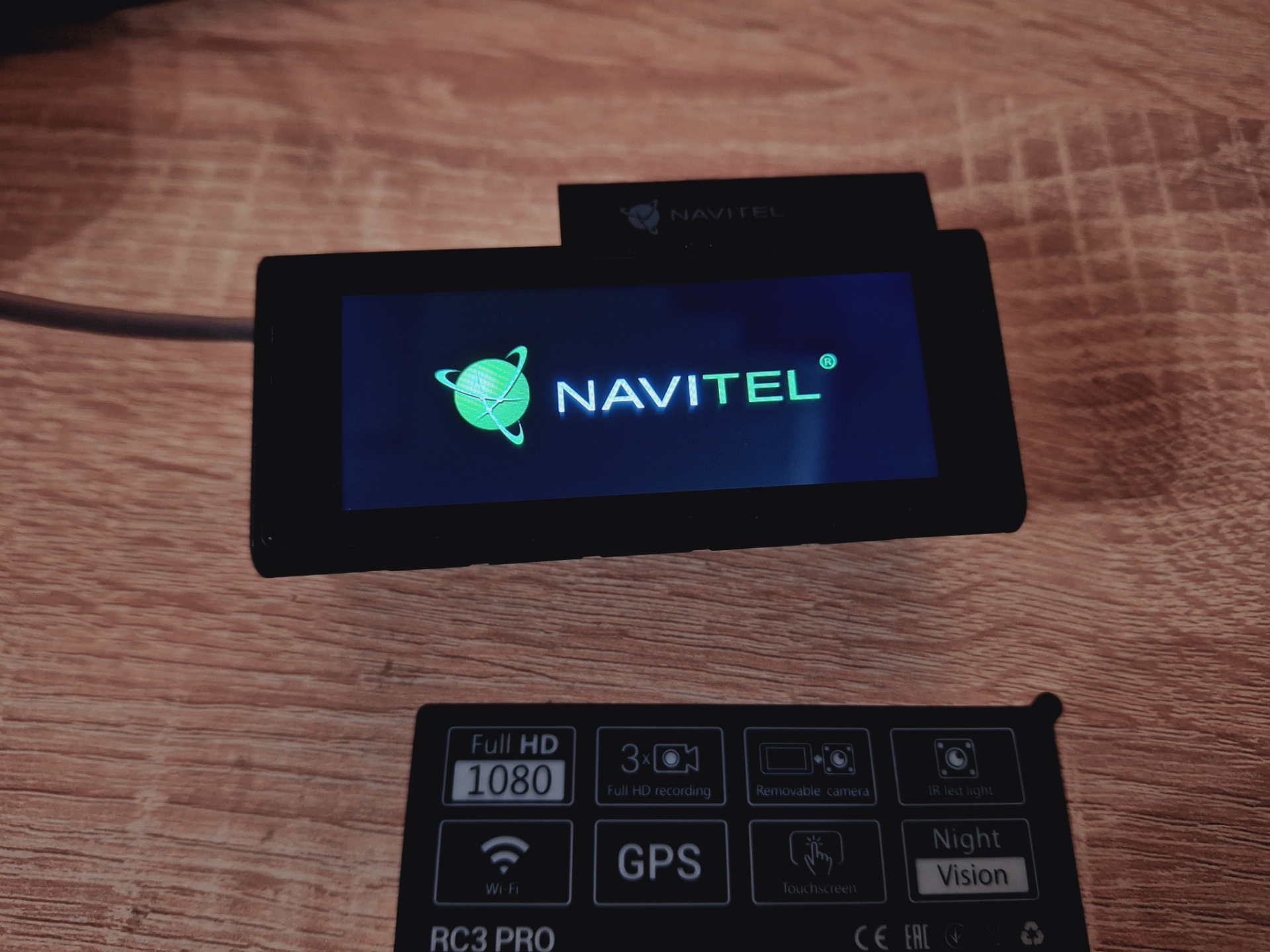 Видеорегистратор navitel rc3. Навител rc3 Pro. Навител rc3 Pro установка.