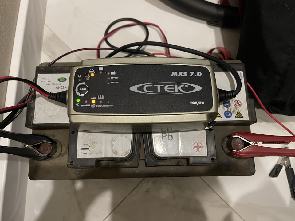 Дела аккумуляторные — Land Rover Range Rover Evoque, 2,2 л, 2014 года ...