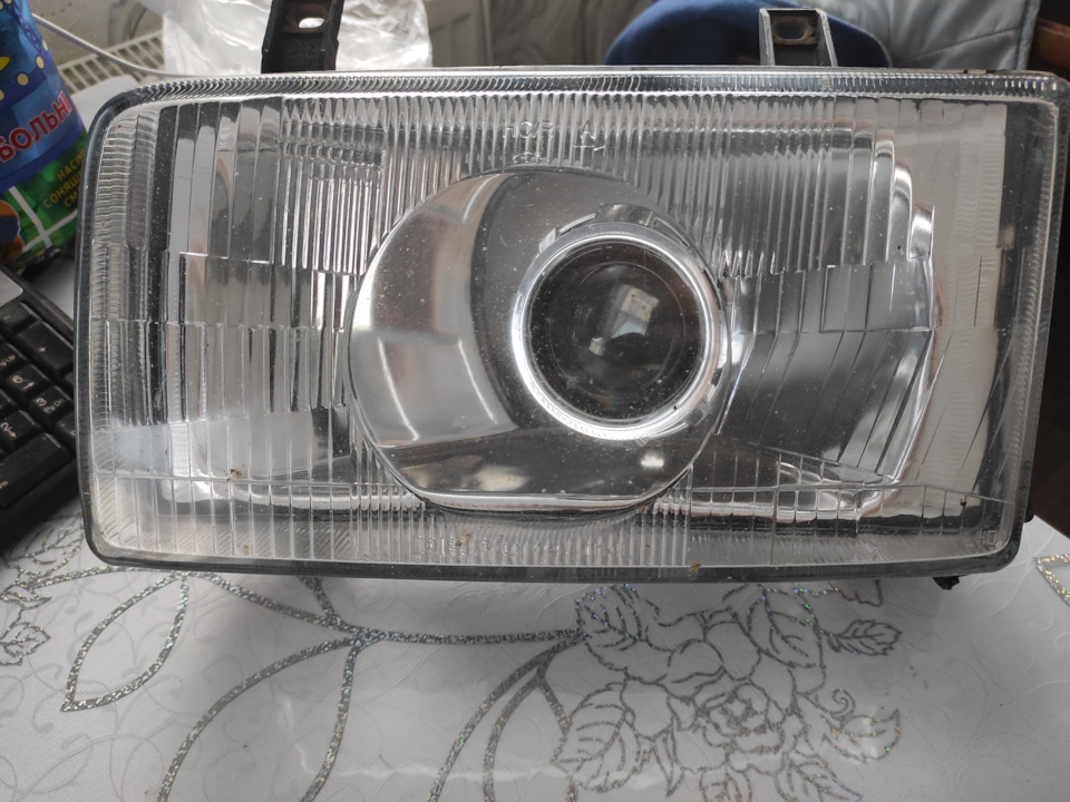Фары. — Volkswagen Transporter T4, 2,5 л, 2000 года | запчасти | DRIVE2