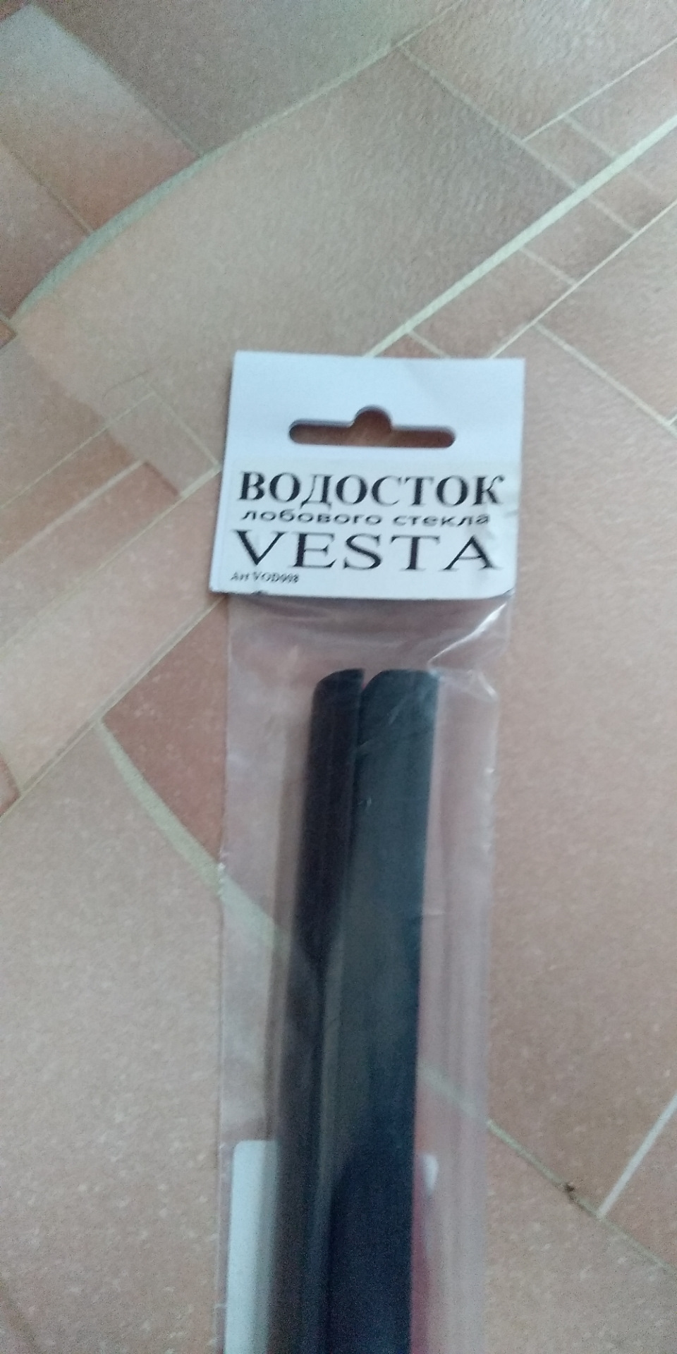 Водосток — Lada Vesta (1G), 1,6 л, 2019 года | аксессуары | DRIVE2