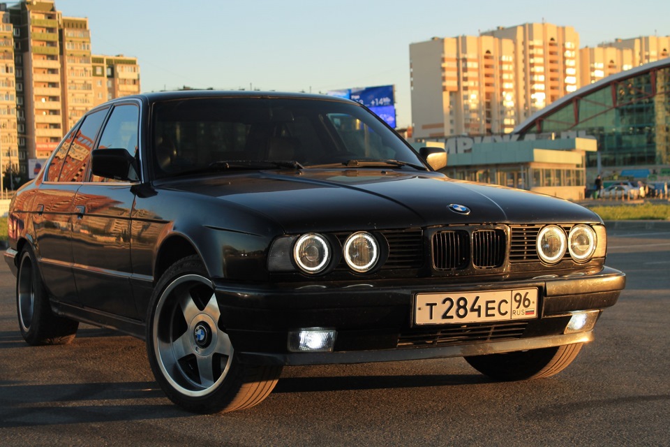 96 год фото. BMW 5 1990. BMW 5 Series 1990. БМВ 5 1990 года. BMW 5 Series 1990 e34.