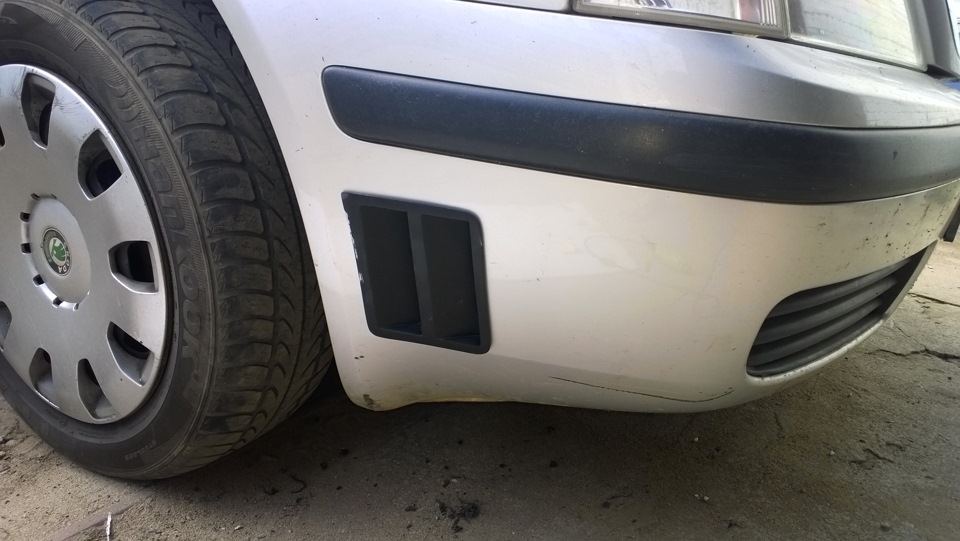 Жабры бампера субару. Воздухозаборник лансер 10 ралли арт. Карбоновые жабры на бампер m3. Декоративные жабры на бампер. Воздухозаборник в бампер.