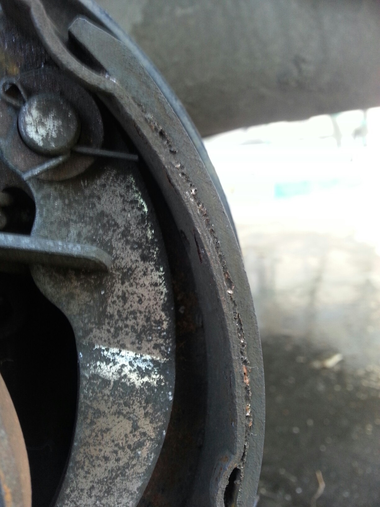 Профилактика заднего барабана с помошником) — Lada Гранта, 1,6 л, 2013 ...