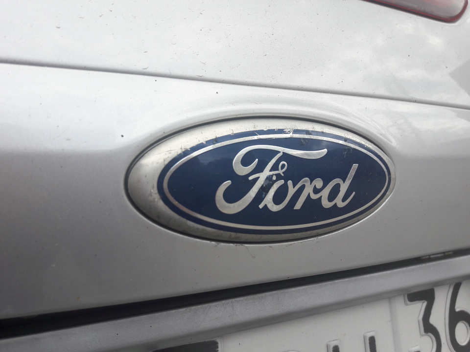 Как снять эмблему форд с багажника Меняем заднюю эмблему - Ford Mondeo IV, 2,3 л, 2008 года аксессуары DRIVE2