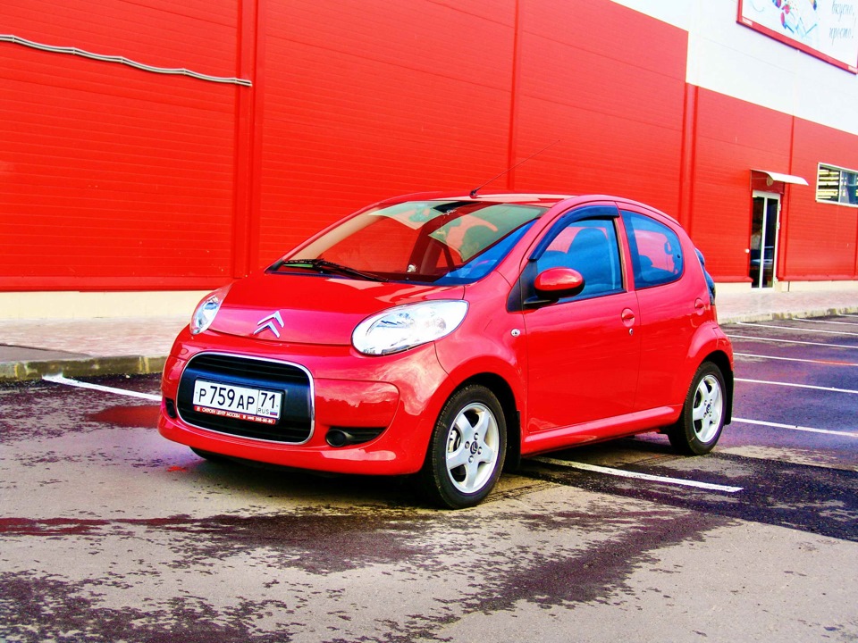 Citroen C1 — автомобиль для всей семьи