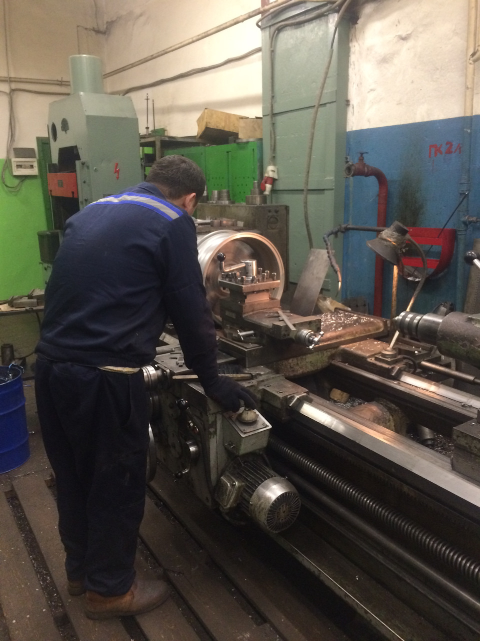 Процесс расточки — Mazda Tribute I