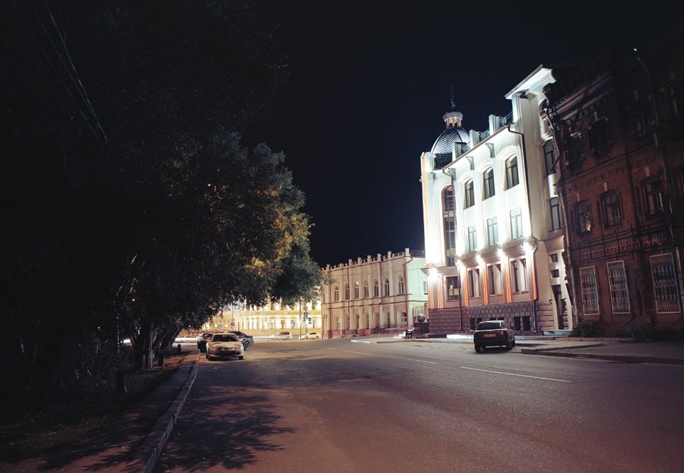 ночью томск 2022. вечерний томск. смены ночной томск. томск зима ночь. снег ночью.