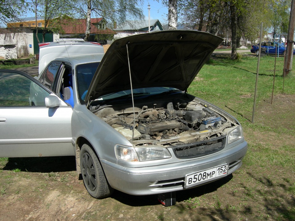 Toyota corolla 1997 двигатель. 2. Датчик охлаждающей жидкости королла 150. Тойота королла греется двигатель. Подогреватель двигателя в corolla 110.