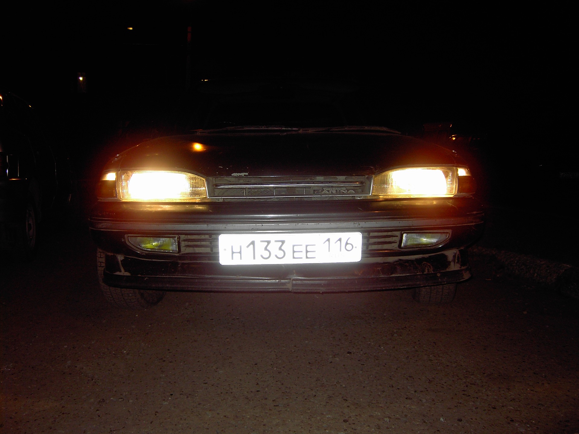       Toyota Carina 16 1989