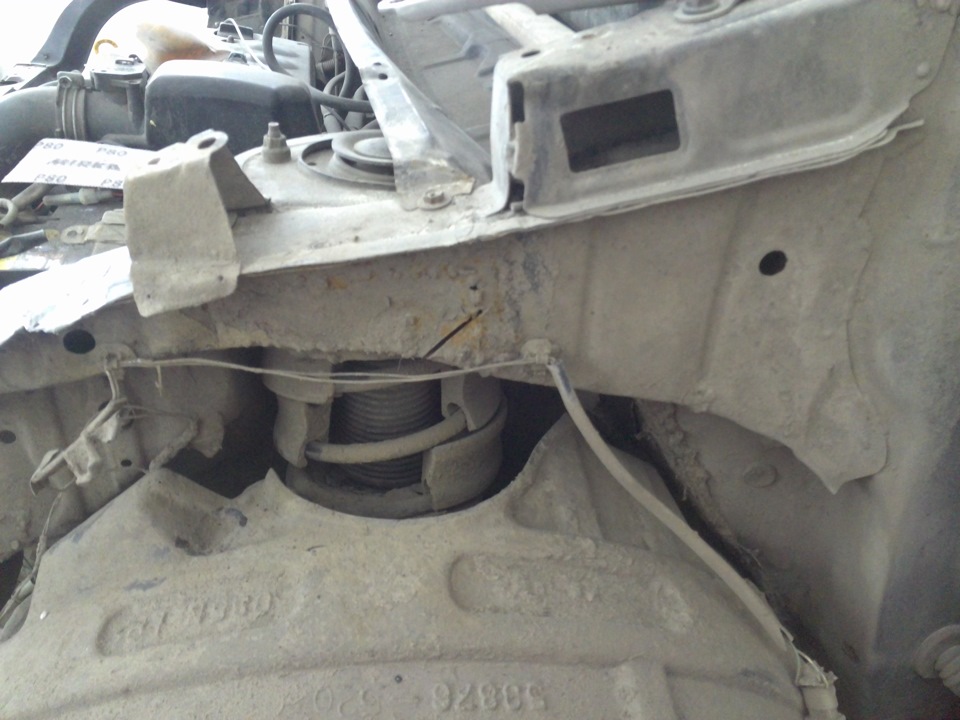 лонжерон после дтп. стапель для вытяжки кузова. лонжерон ае 110. лонжерон автомобиля субару. лонжерон после дтп.