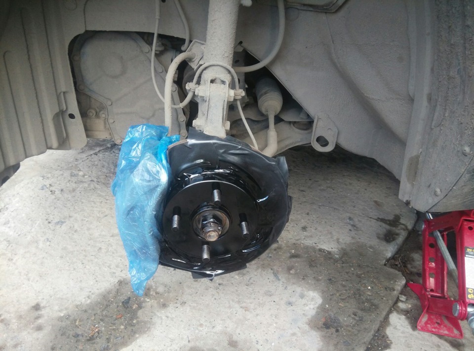 Просто красим барабаны — Nissan March (K12), 1,4 л, 2003 года ...