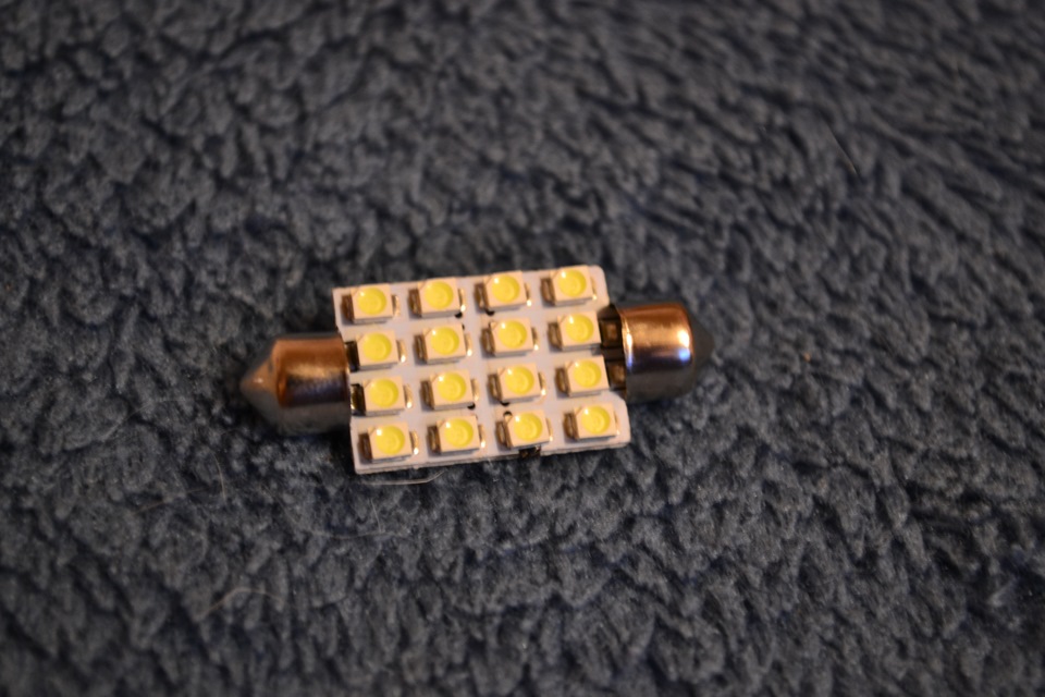 Диодные лампочки в повторители поворотников. — Lada 2115, 1,5 л, 2006 ...