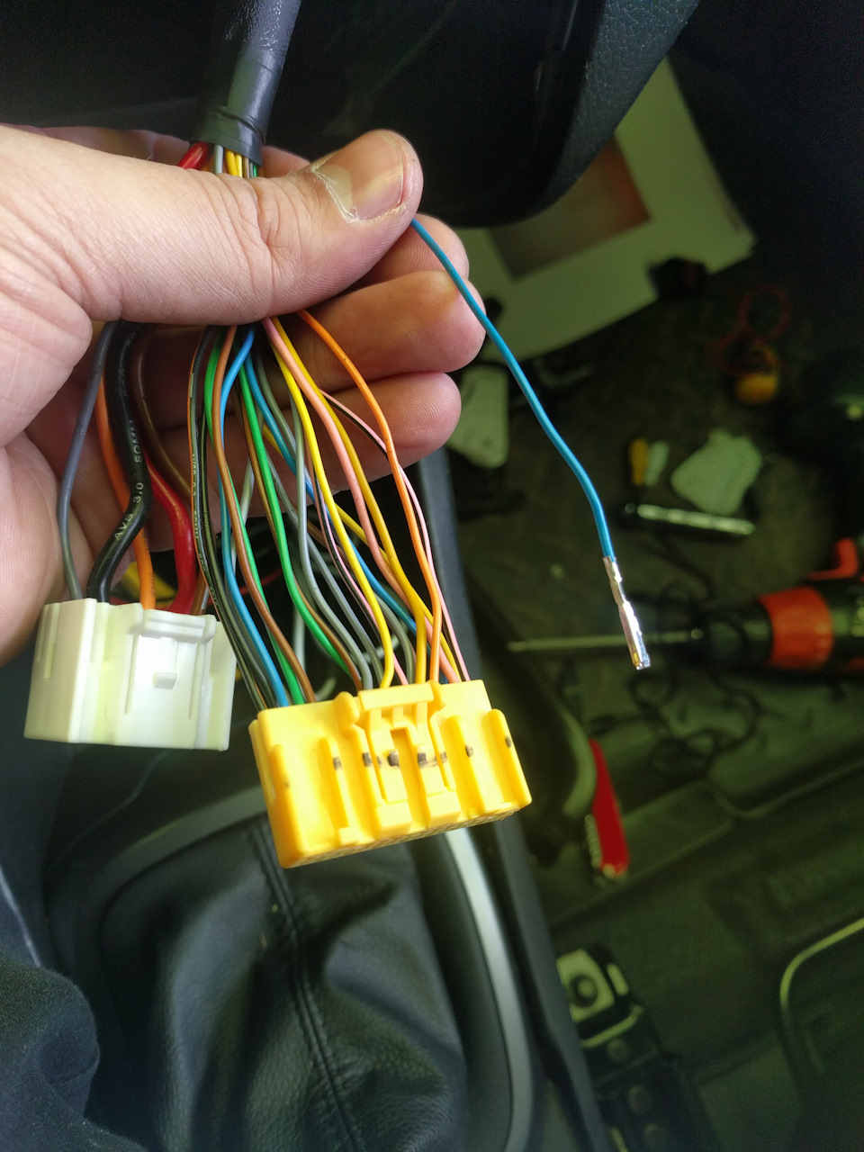 Распиновка разъемов климата контроля