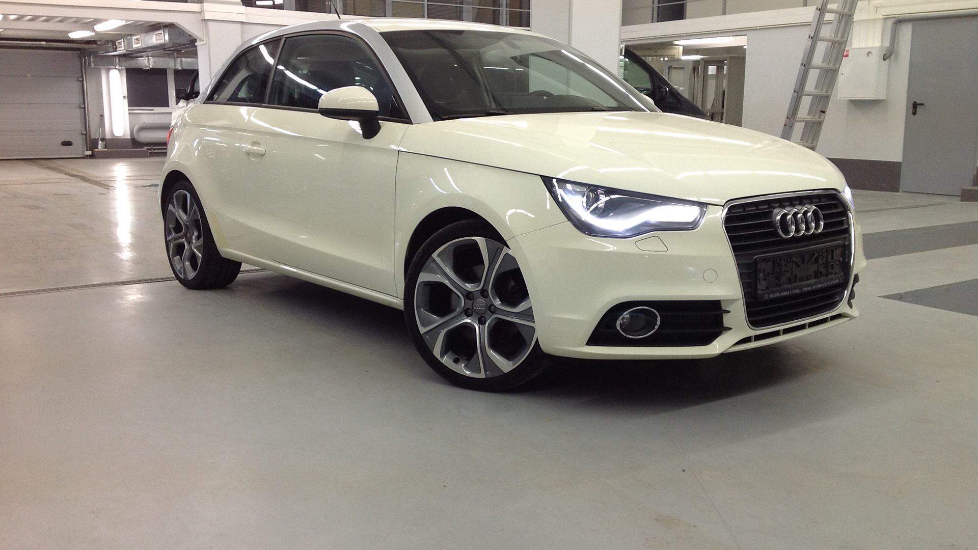 Audi A1 (1G) 1.4 бензиновый 2011 | на DRIVE2