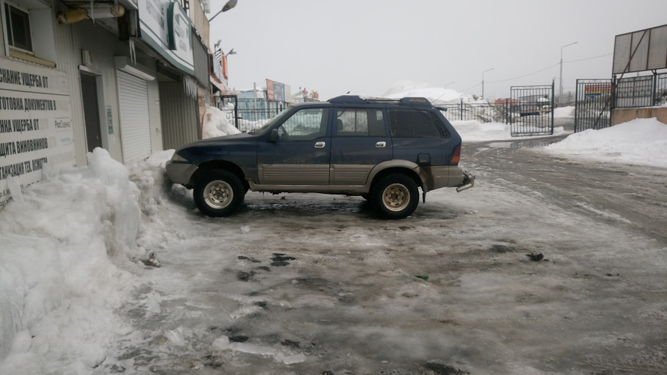 Замена рулевого карданчика. — SsangYong Musso, 2,9 л, 1993 года ...