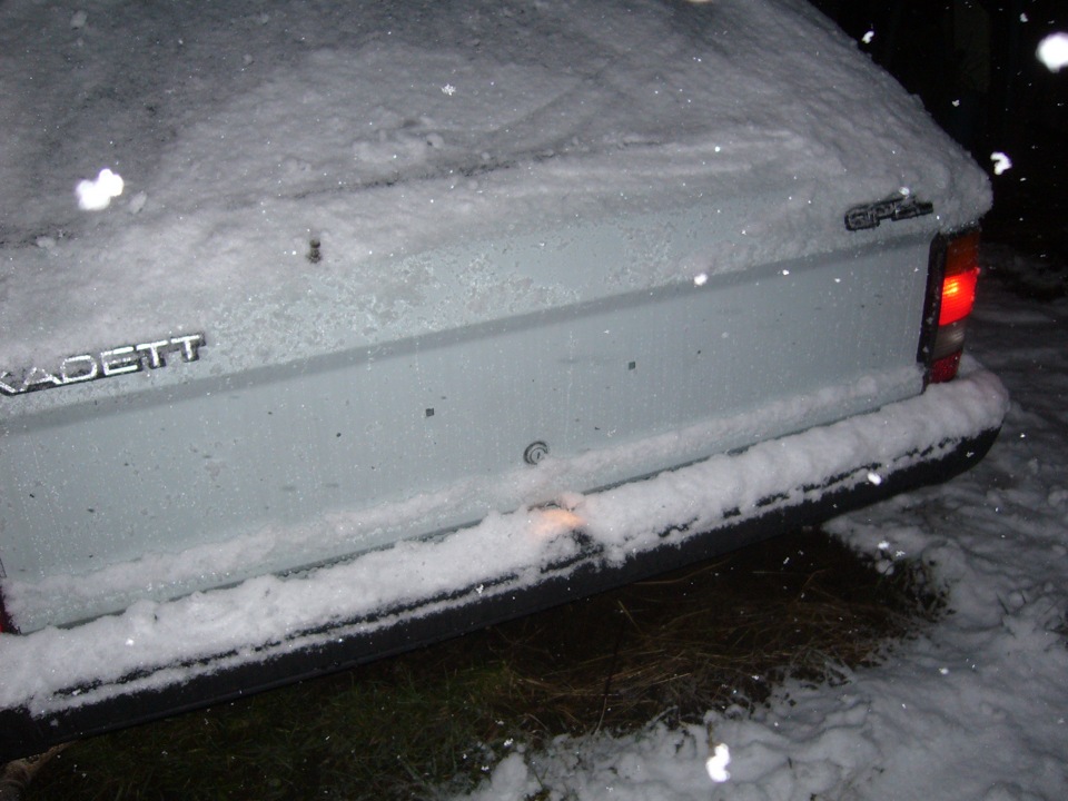 Белые-белые-белые-белые хлопья снега — Opel Kadett D, 1,6 л, 1985 года ...