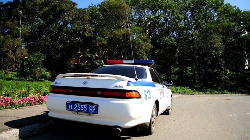 Тойота гаи. Тойота Марк 2 полиция. Toyota Mark 2 Police Japan. Тойота Марк 2 90 полиция. Марк 2 ДПС Владивосток.