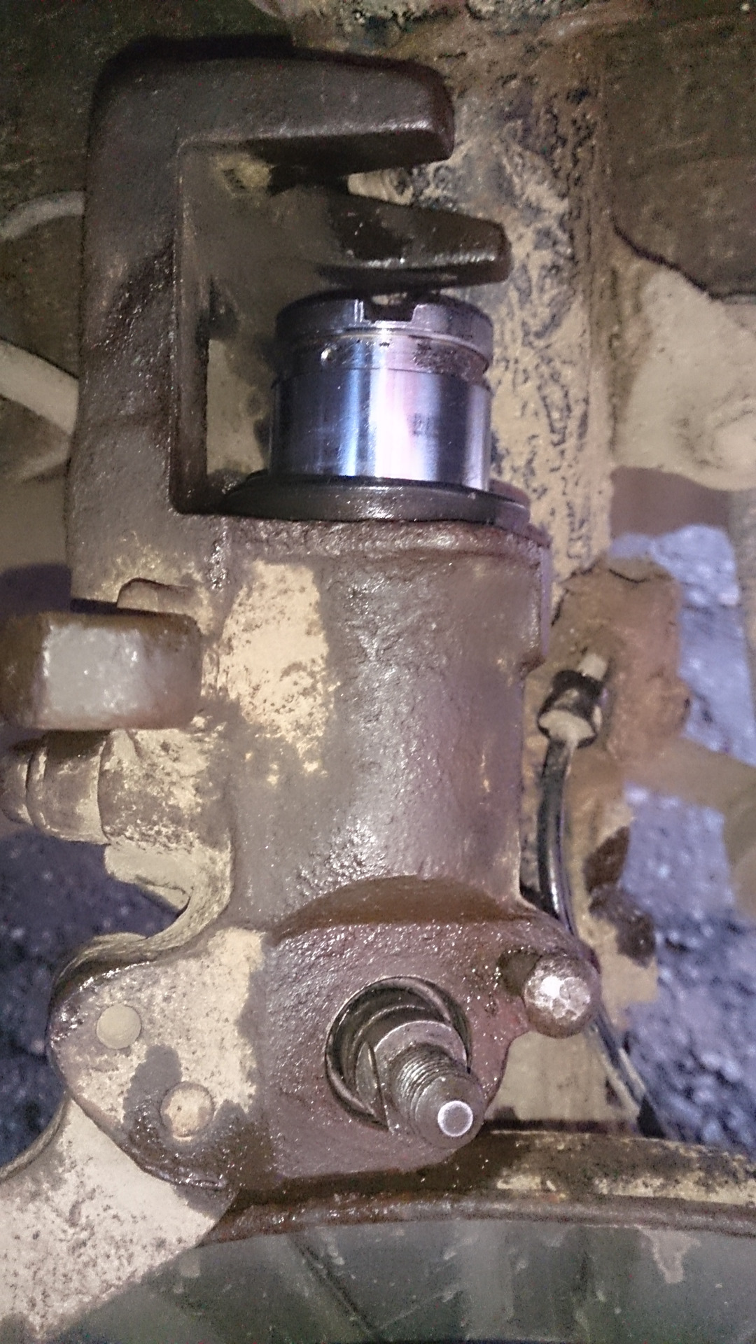 Ревизия задних суппортов, поиск неисправности ручника — Hyundai Elantra ...