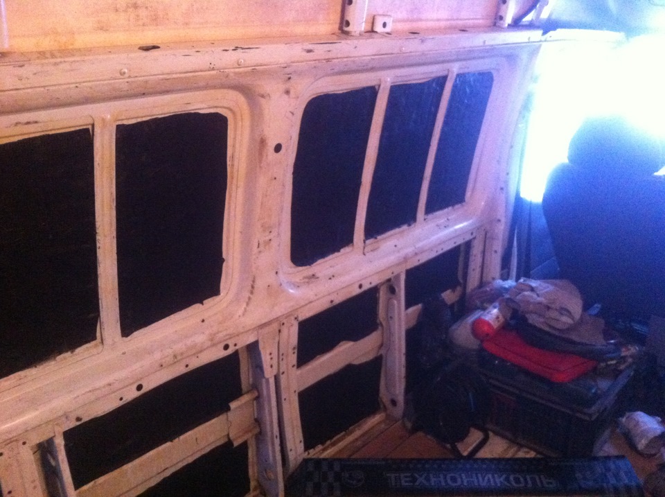 Бюджетная шумка так сказать!=) — Ford Transit (5G), 2,5 л, 1995 года ...