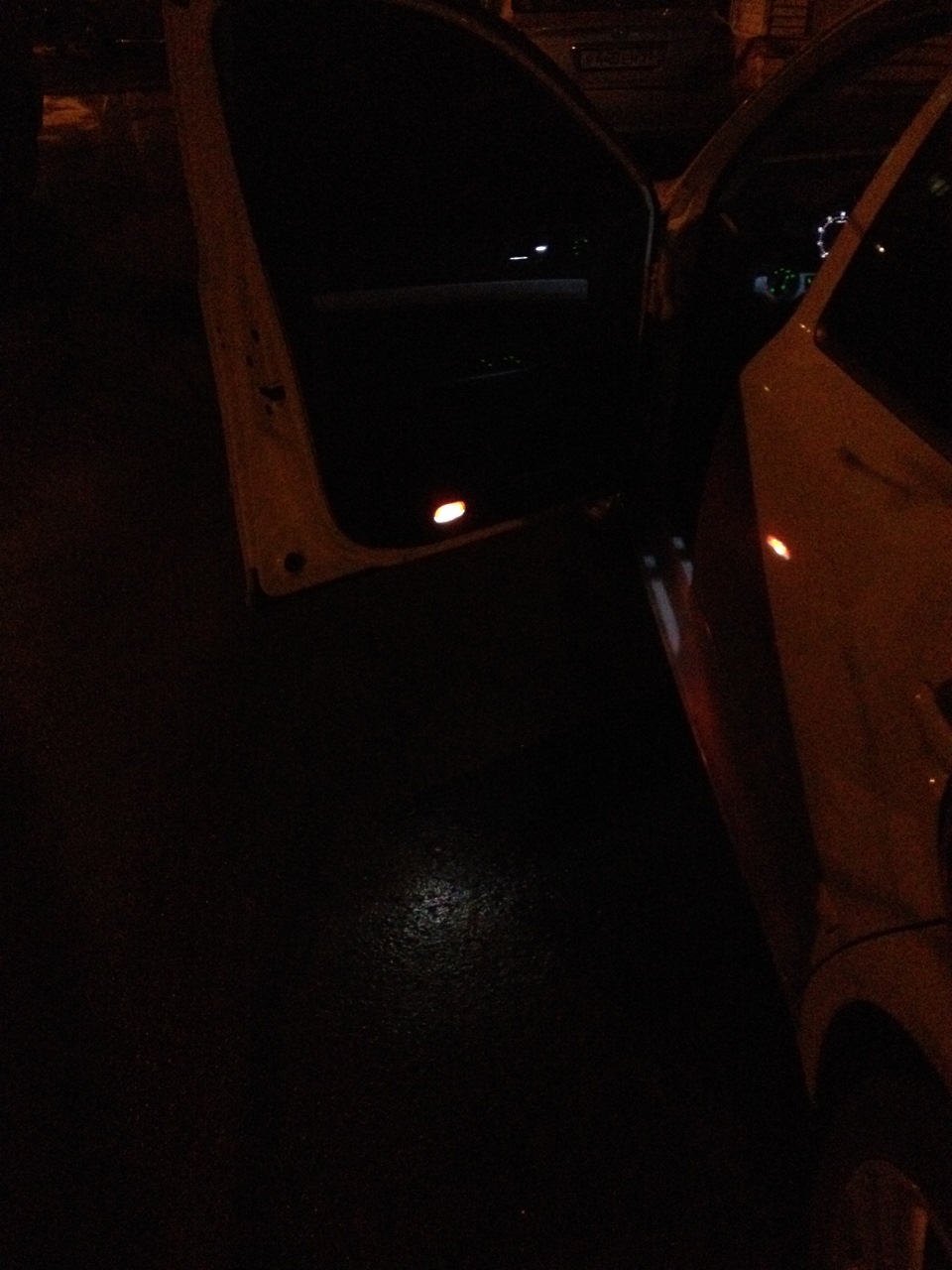 Замена лампочки в пепельнице. — Skoda Octavia A5 Mk2, 1,8 л, 2012 года ...