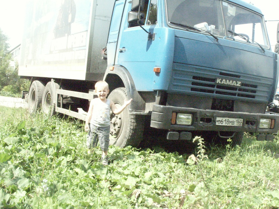 Камаз 5460 дальнобойщики 3. Мы с камазом моим. Камаз 5460 дальнобойщики 2. Камаз татарин. Камаз артист.