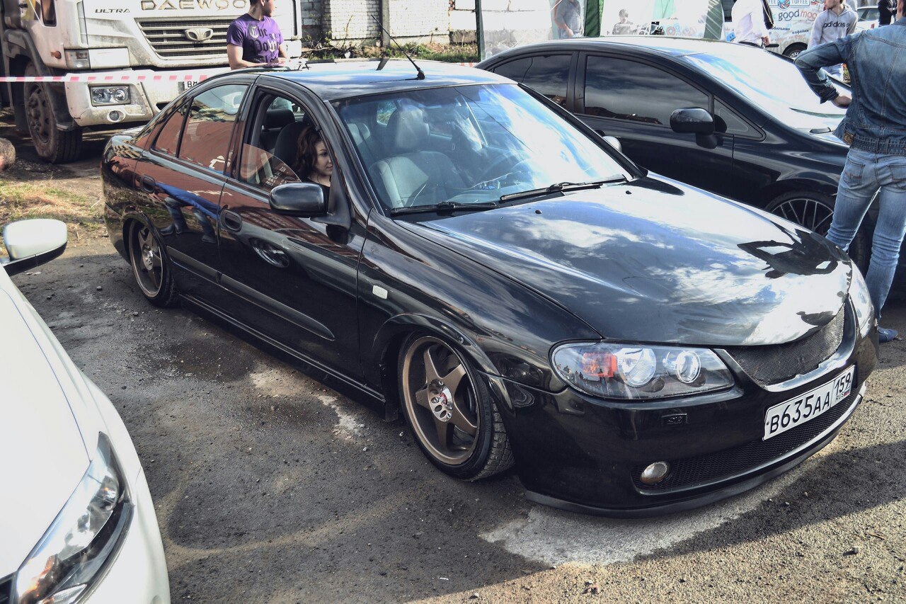 Nissan Almera n16 stance