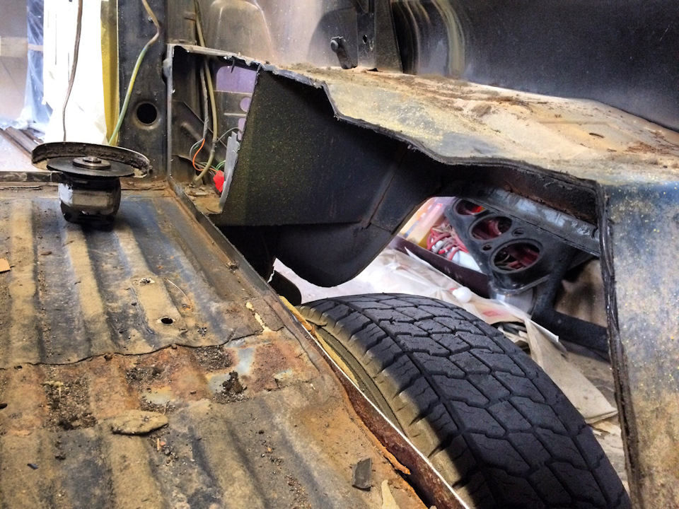 Утро не с кофе. Срезаем задние арки на Хантера. Автозвука в наро ...