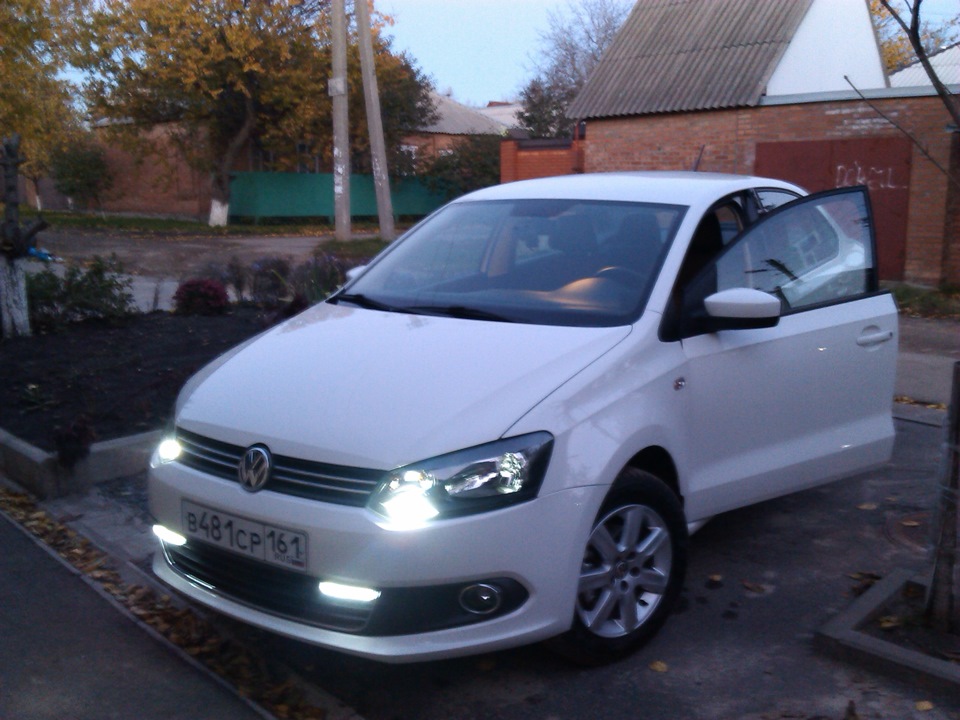 Замена салонного фильтра на угольный. — Volkswagen Polo Sedan, 1,6 л ...