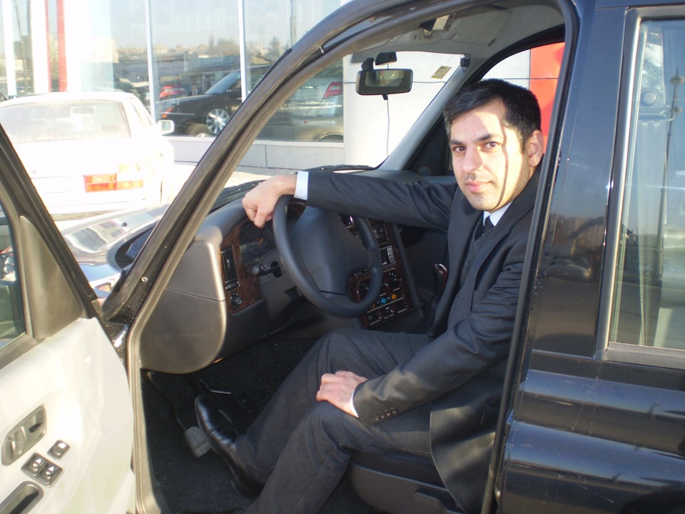 Такси в азербайджане. Азербайджанский таксист. Таксист азербайджанец. Такси Азербайджан Баку.