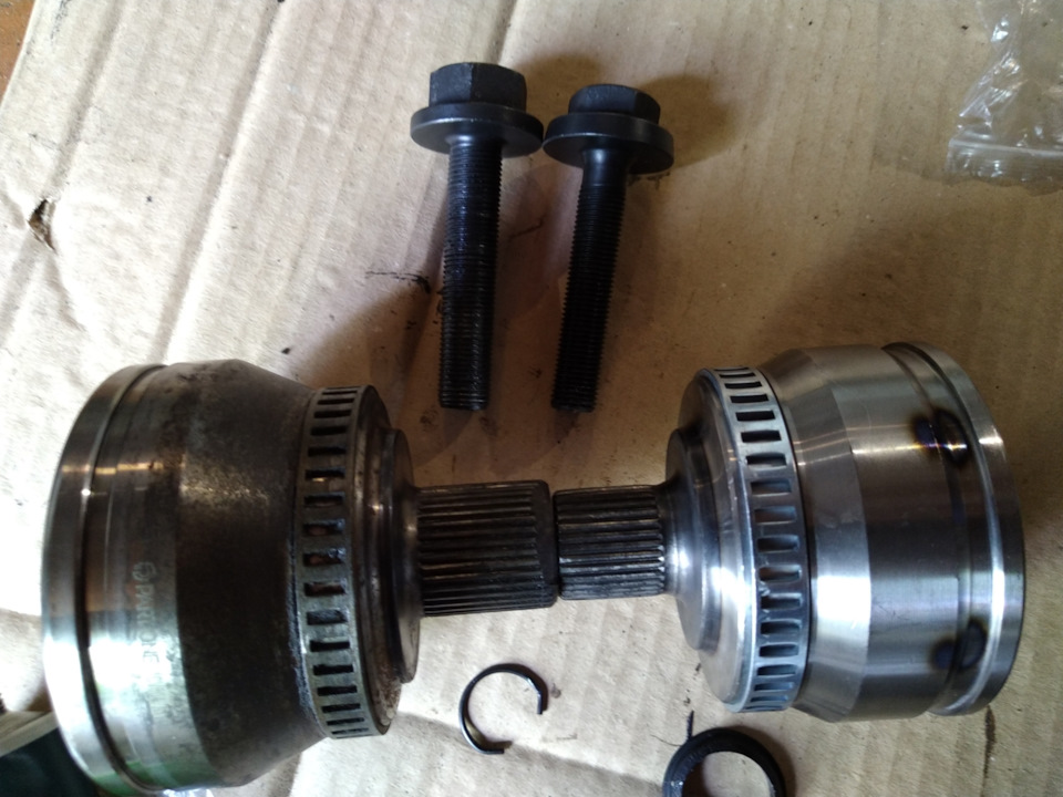 Слева мой старый, справа новый… Вот как так то? — Volkswagen Passat B5