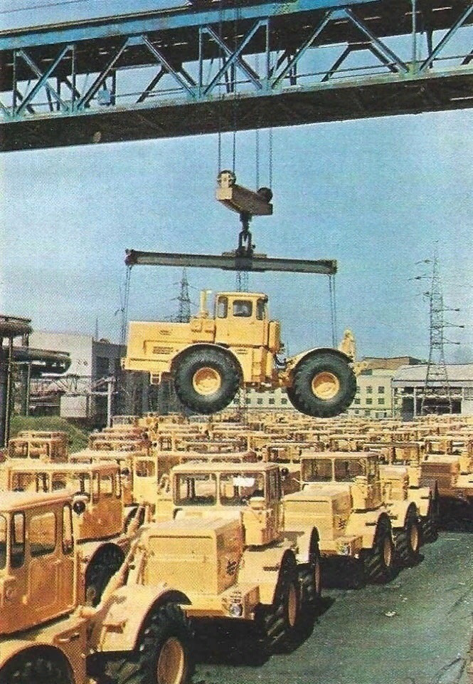 Фото в бортжурнале Кировец К-700 1973