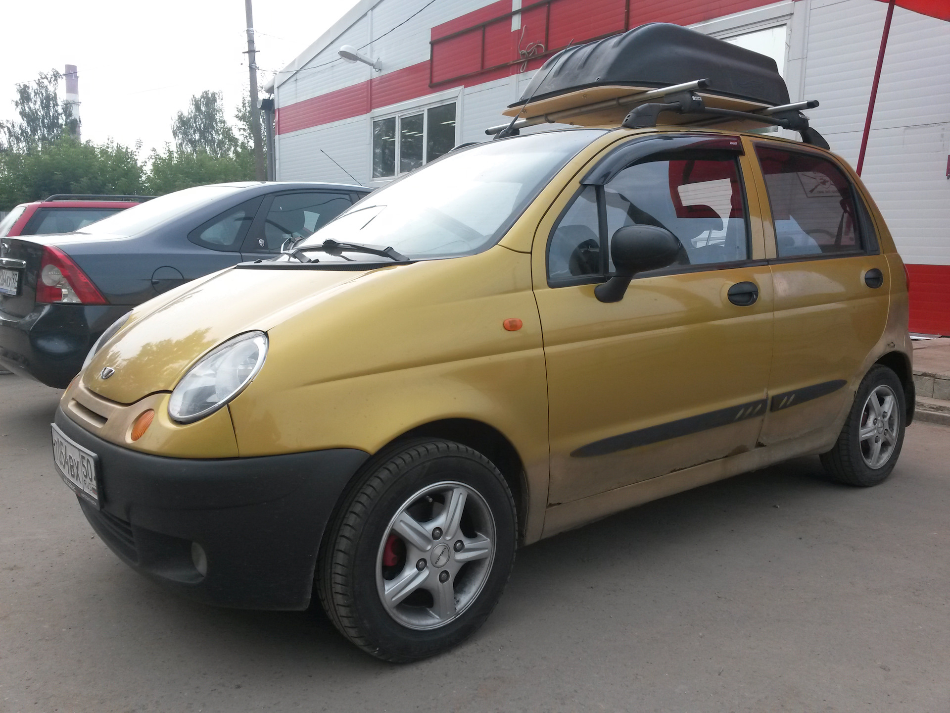 Багажник matiz. Матиз 3 дверный. Daewoo Matiz багажник. Багажник на крышу Daewoo Matiz. Багажник на крышу Daewoo Матиз.