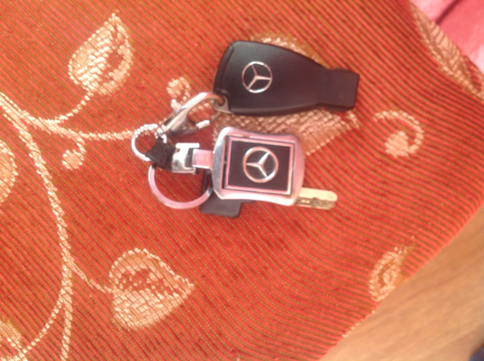 Ключ — Mercedes-Benz C-class (W202), 2,3 л, 1998 года | аксессуары | DRIVE2