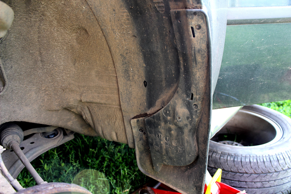 А вы знаете, что у вас под подкрылками твориться?.. — Skoda Octavia A4 ...