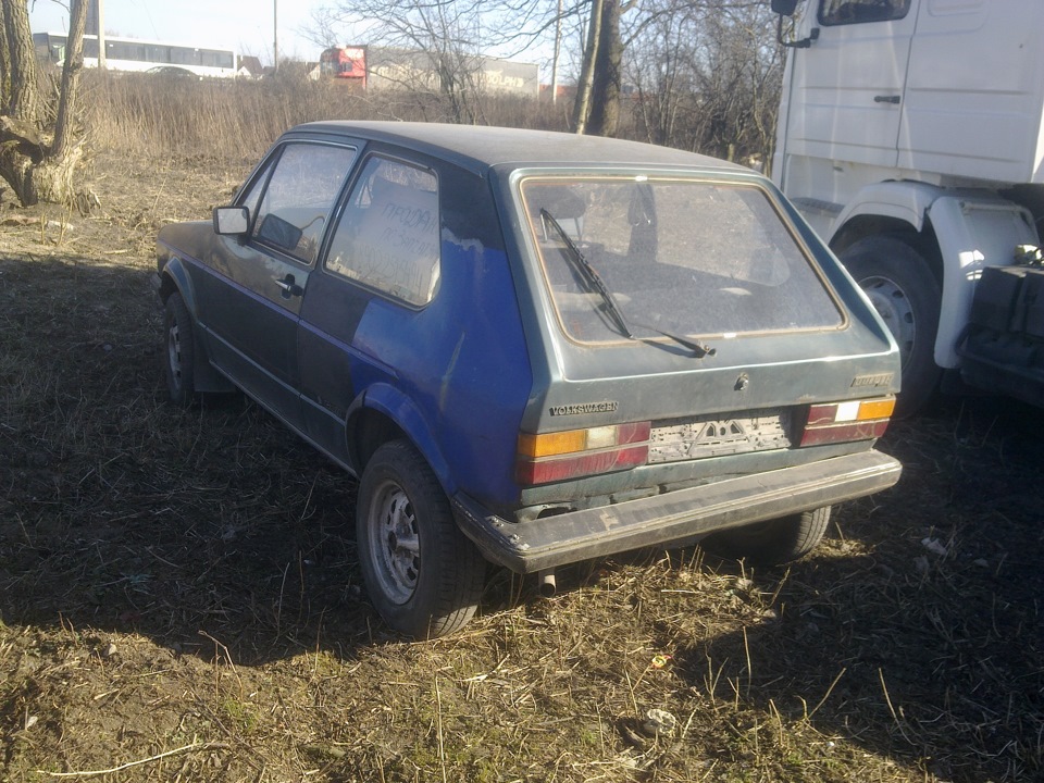 Можно у меня что нибудь купить. — Volkswagen Golf Mk1, 1,1 л, 1983 года ...