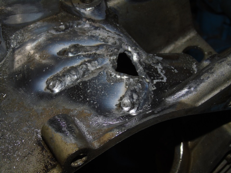 Сварка аргоном пробоины картера генератора. — Выхлоп-Сервис на DRIVE2