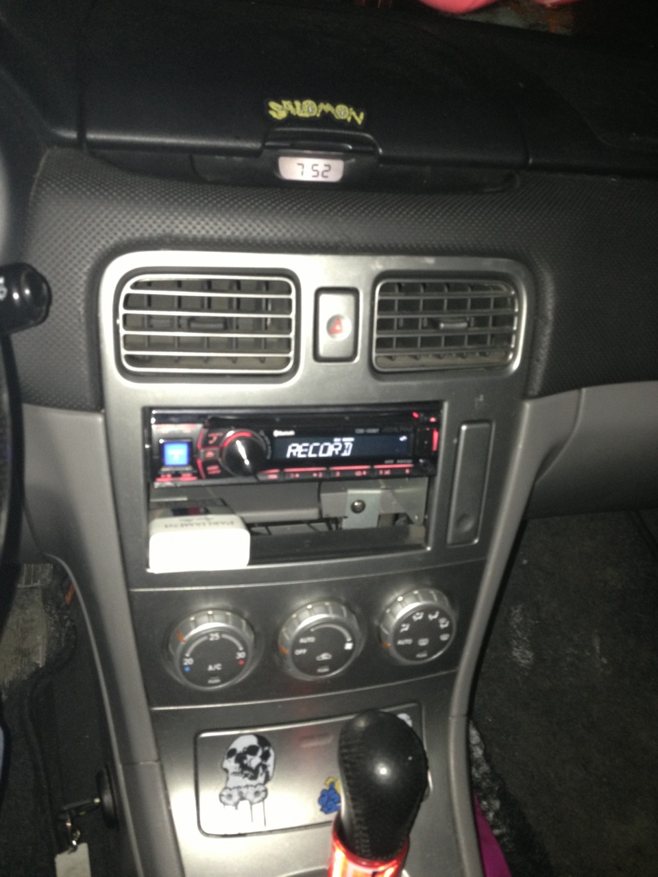 Замена музыки — Subaru Forester (SG), 2 л, 2006 года | автозвук | DRIVE2