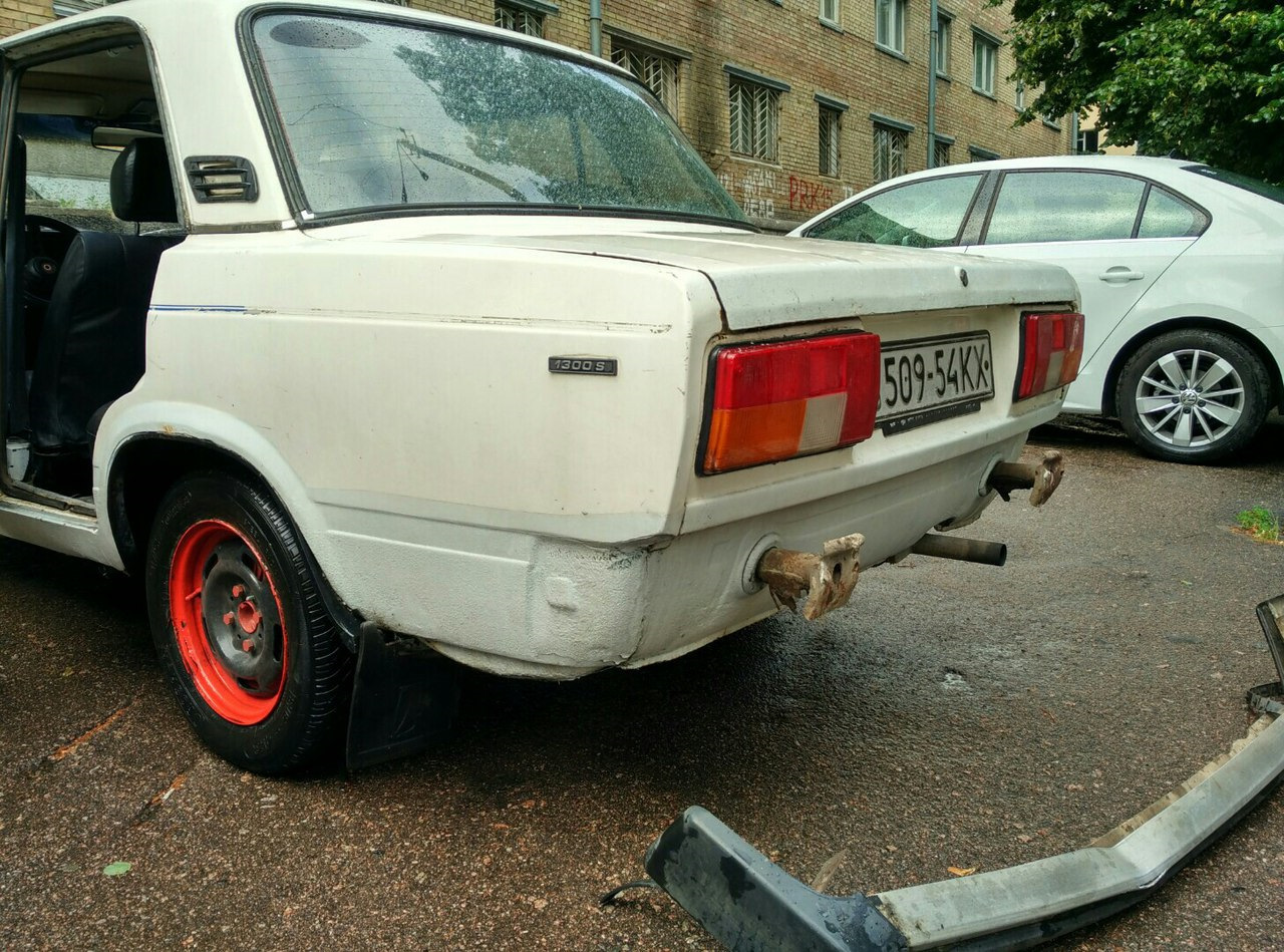 lada 21011