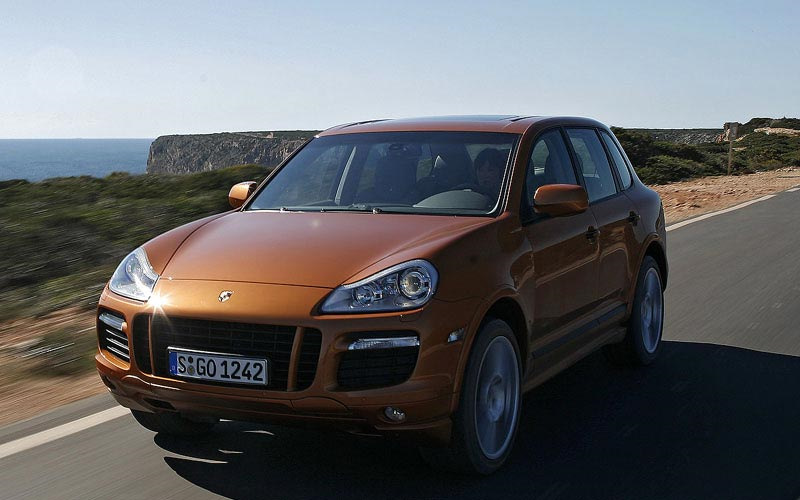 Отличие porsche cayenne от porsche cayenne s