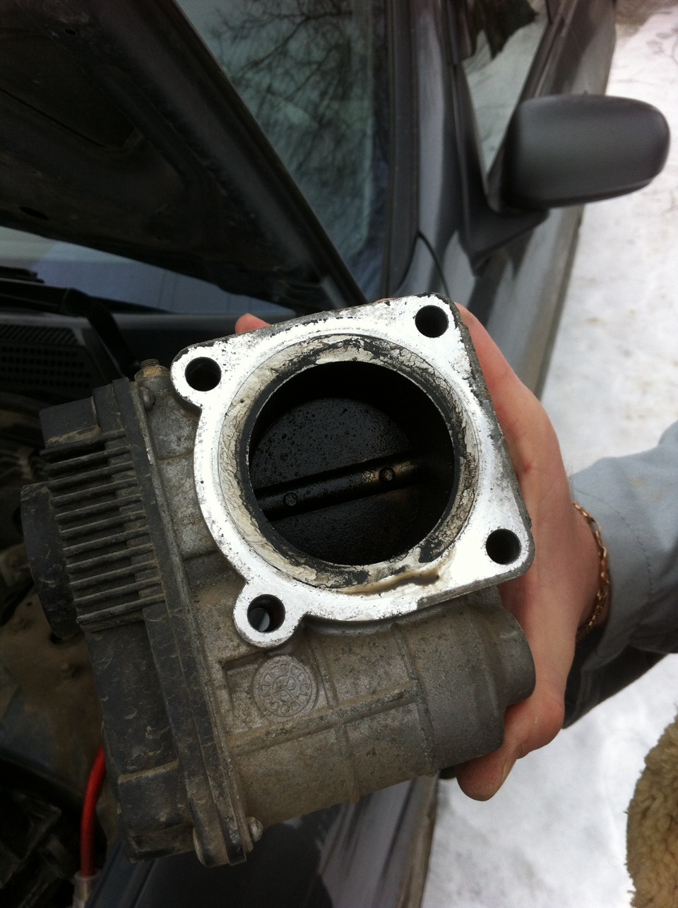 Чистка дроссельной заслонки — Nissan Almera II (N16), 1,5 л, 2005 года ...