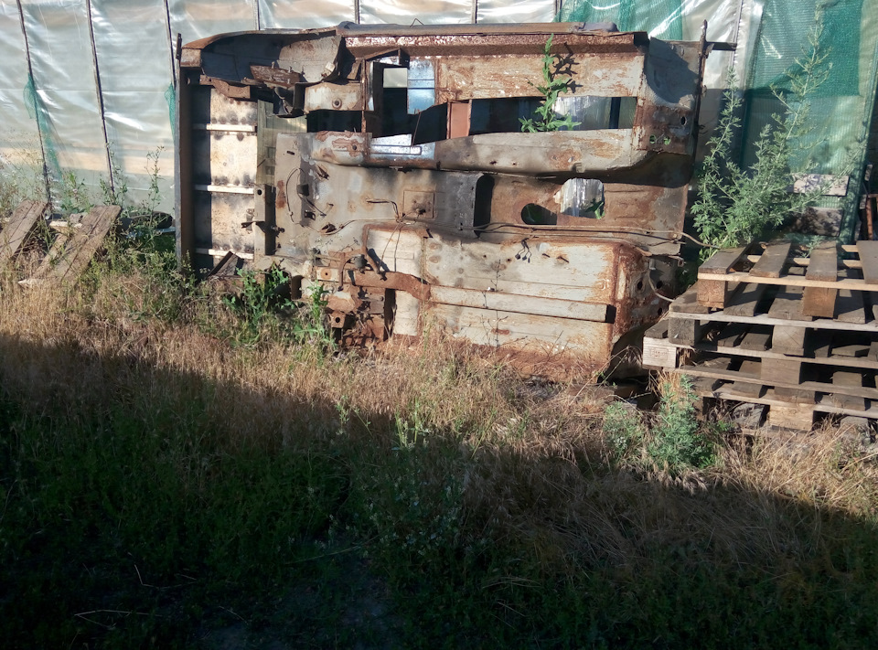 Изготовить раму на ниву. 9ad019s 960. Изготовить раму на ниву фото. Изготовить раму на ниву-9ad019s 960. картинка Изготовить раму на ниву. картинка 9ad019s 960. После вынужденного двухмесячного перерыва, снова вернулся к постройке своей зомбо-зло-Нивы :) Я остановился на сварке рамы. Несколько дней готовился, вспоминал свои задумки. В общем-то перерыв был большой, но это неплохо. В голове вызрели новые мысли и планы.